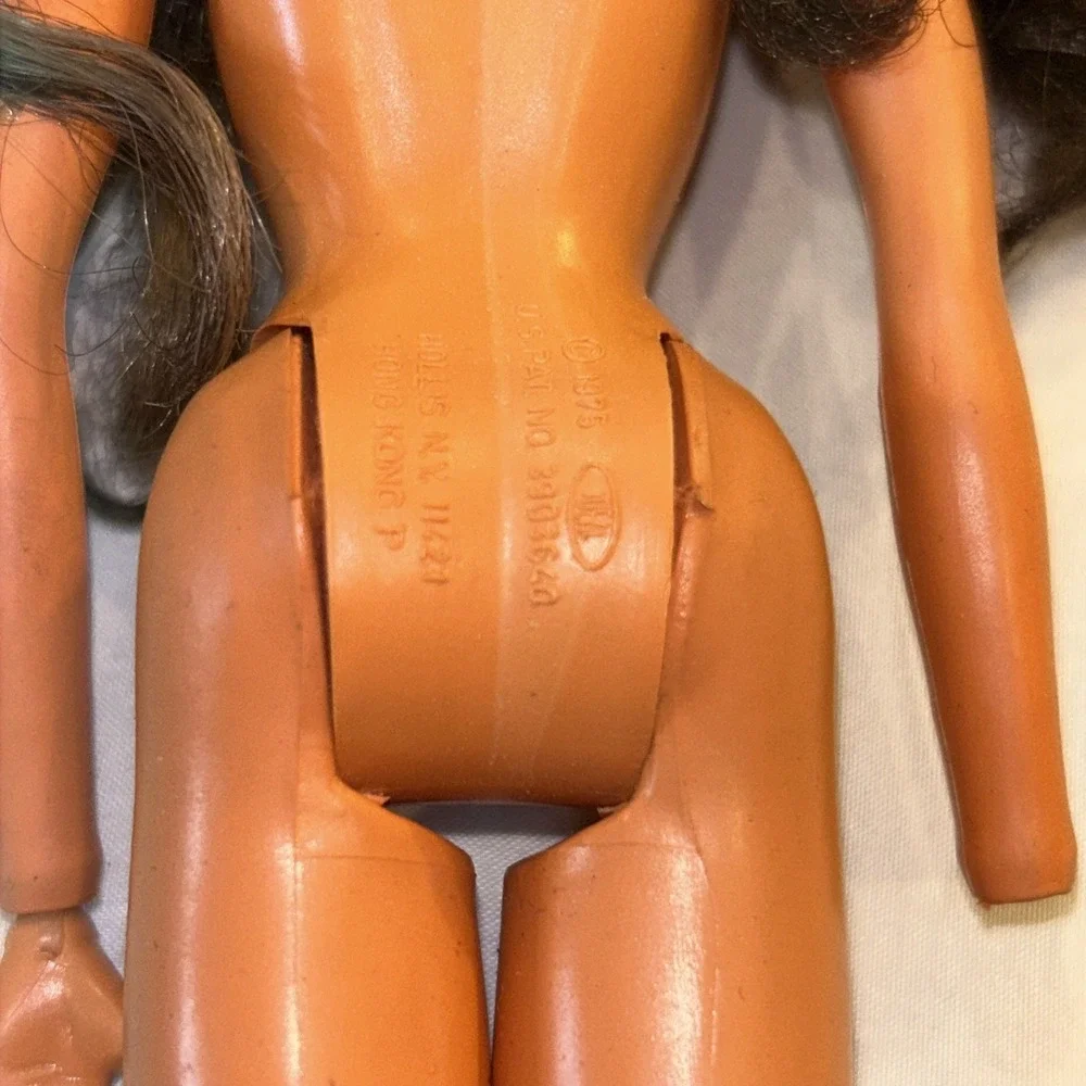 Vintage 1975 IDeal Tuesday Taylor Doll ‎ Blonde/Black Hair Head Swivels